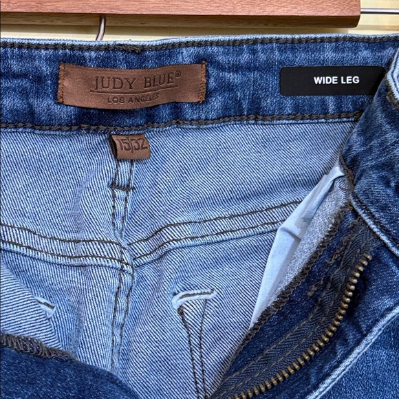 Judy Blue Aurora Braided Hi-Waist Wide Leg  5 Pocket Crop Blue Denim Jeans 15/32 - Picture 12 of 17